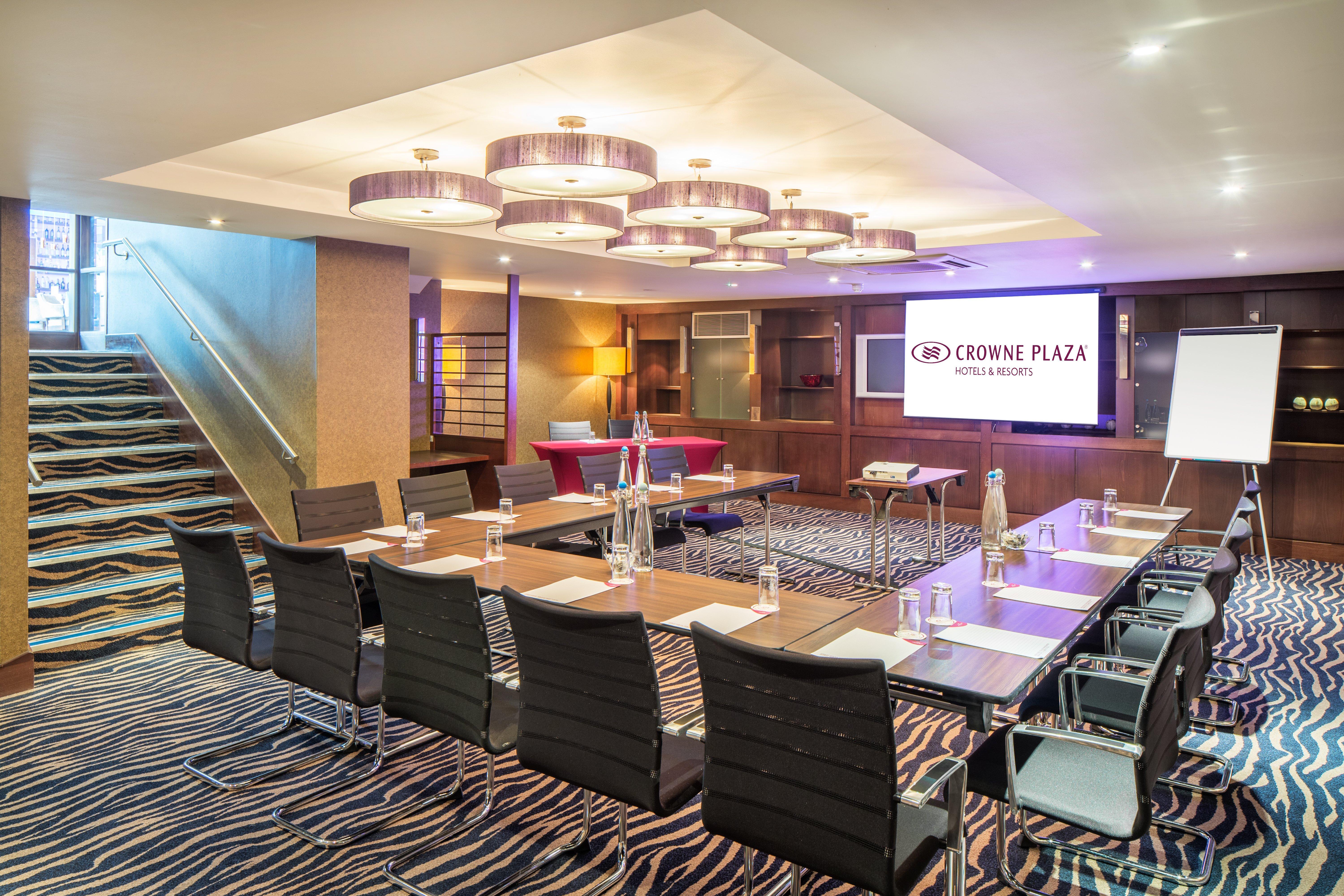 Crowne Plaza London - Gatwick Airport, An Ihg Hotel Crawley  Bagian luar foto