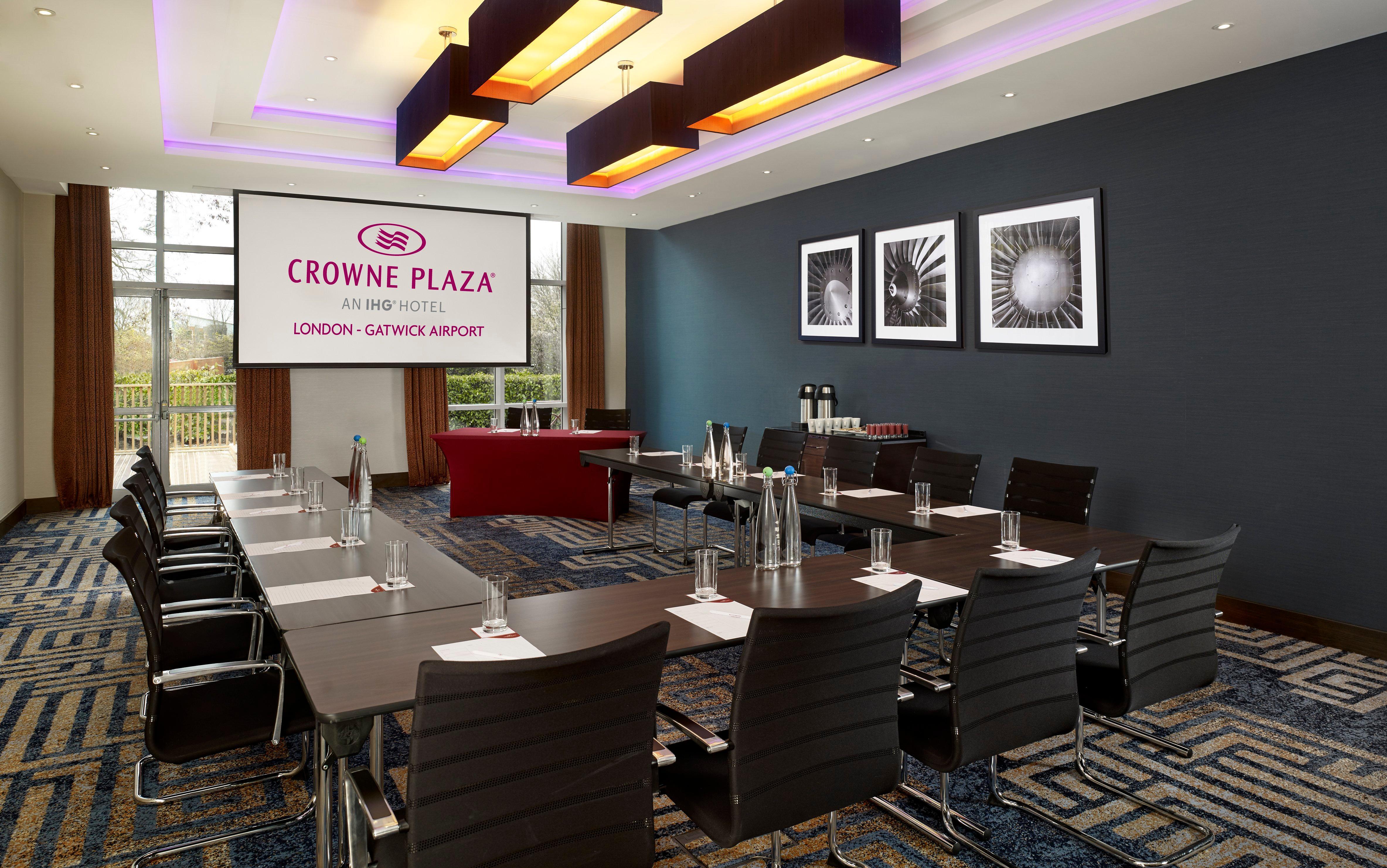 Crowne Plaza London - Gatwick Airport, An Ihg Hotel Crawley  Bagian luar foto